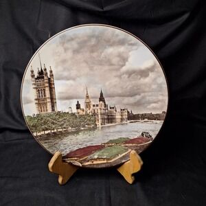 Royal Doulton The Houses of Parliament London Plate TC1029 English China 10.5"
